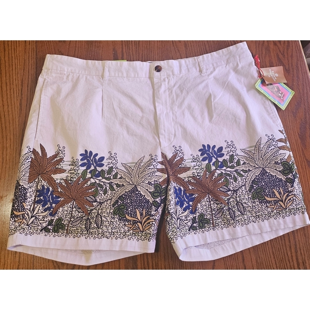 NEW Houston White Chino Shorts with Floral Print